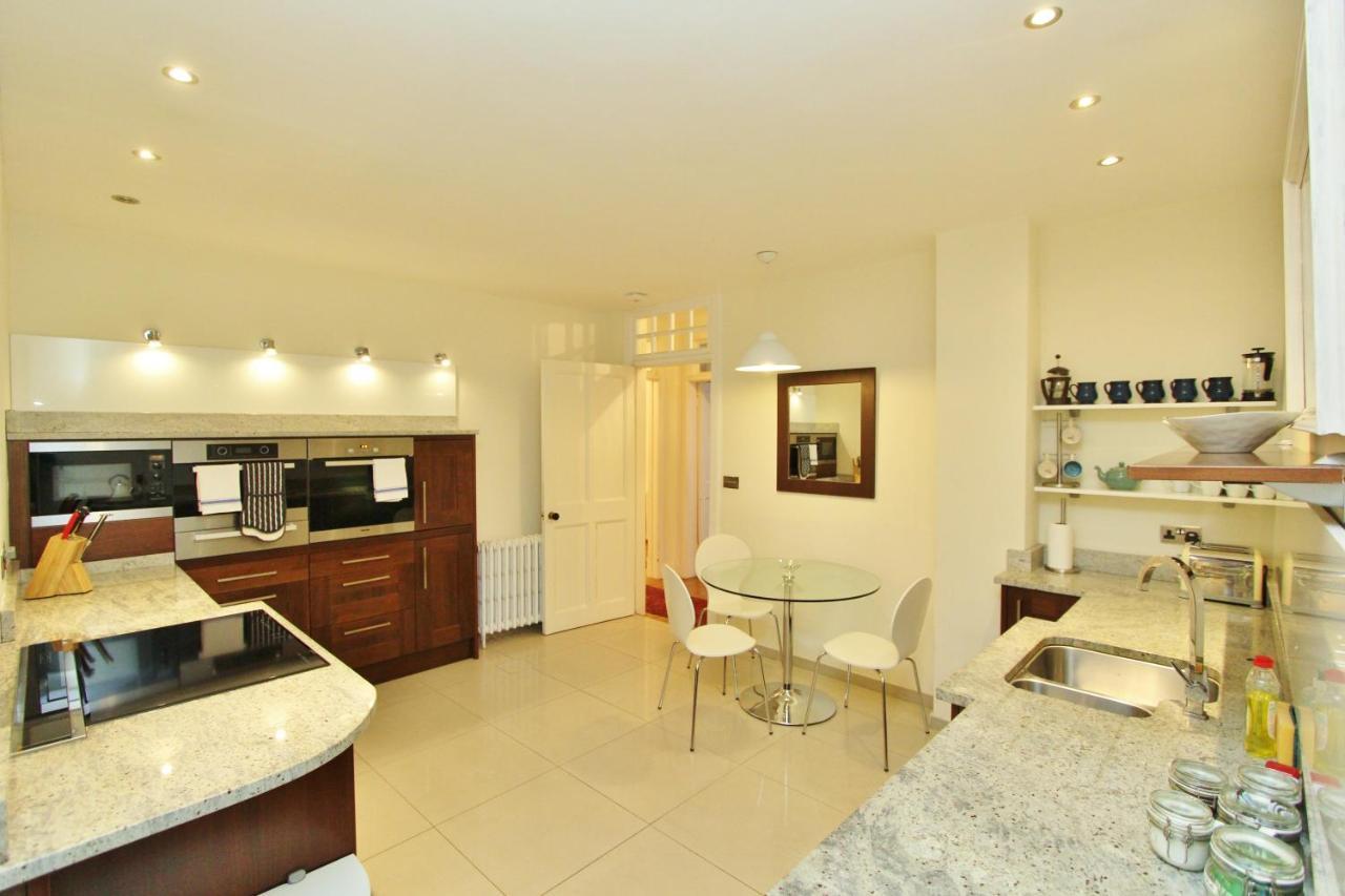 Ramsay Garden - Spacious 3-Bedroom Apartment Next To Edinburgh Castle Екстериор снимка